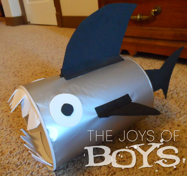shark valentine box